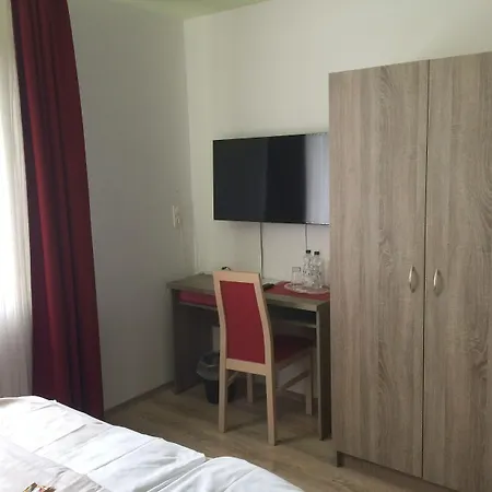 Central Hotel-3