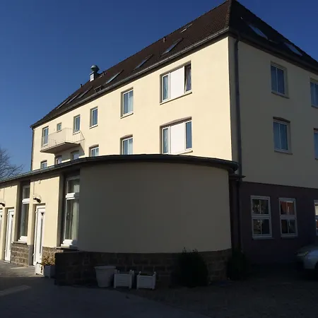 Boutique Hotel Goldene Henne-2