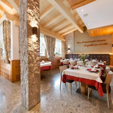 Hotel Cristallo-3