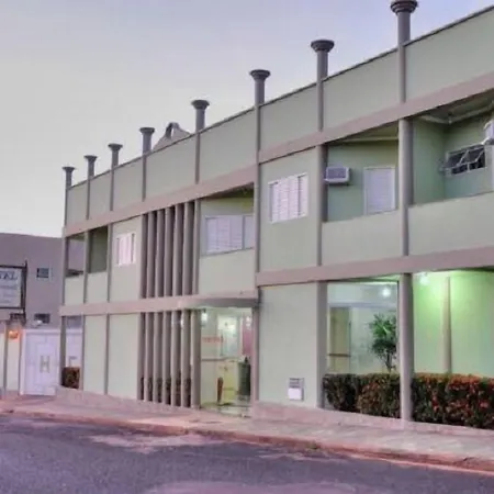 Hotel Carolina 2 - próximo a Universidade de Uberaba uniube - ao Aeroporto Fórum De uberaba - hospital Mario Palmeirio ao Hospital São Marcos e hospital Regional-3