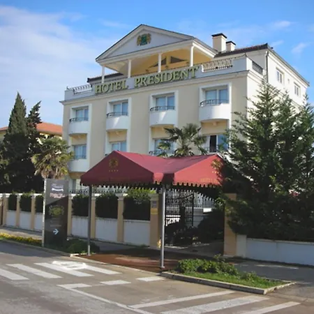 Hotel President-2