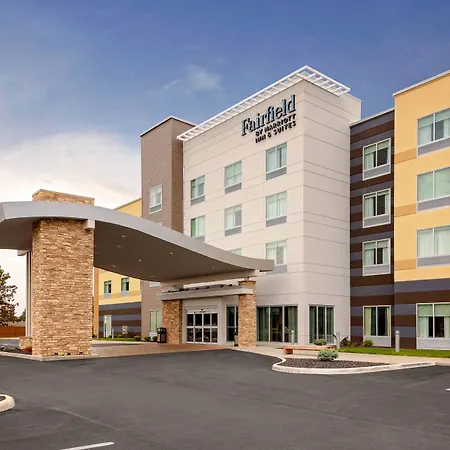 Fairfield By Marriott Port Clinton Waterfront-3