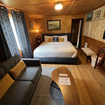 Anchor Inn Resort-3