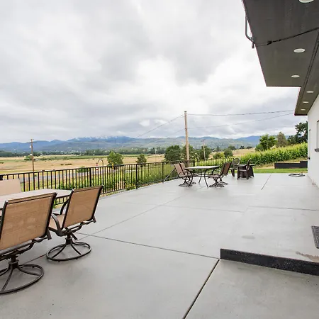 Hummingbird Estate-3