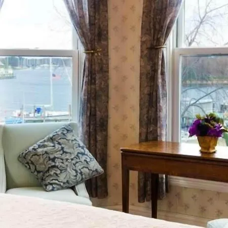 Solomons Victorian Inn-2