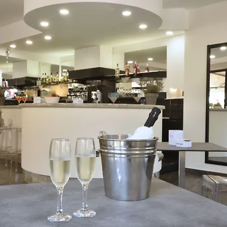 Hotel Diano Marina Mhotelsgroup-2