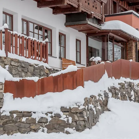 Hotel Garni Pirchhuett-3