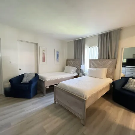 Tropic Isle Beach Resort-2