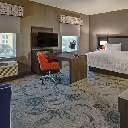 Hampton Inn Fresno Airport-3