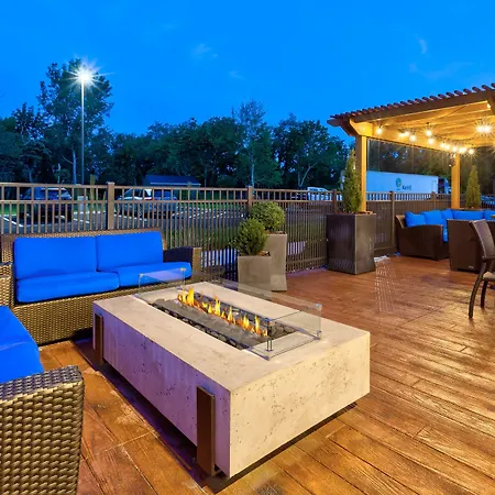 Holiday Inn Express & Suites - Milan - Sandusky Area By Ihg-2
