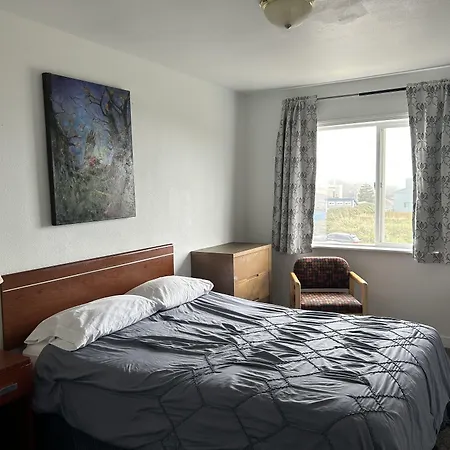 Newport Bay Motel-3