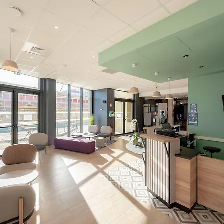 B&B HOTEL Toulon Centre Gare-2