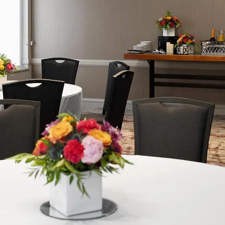 Hilton Garden Inn Chicago Downtown/Magnificent Mile-2