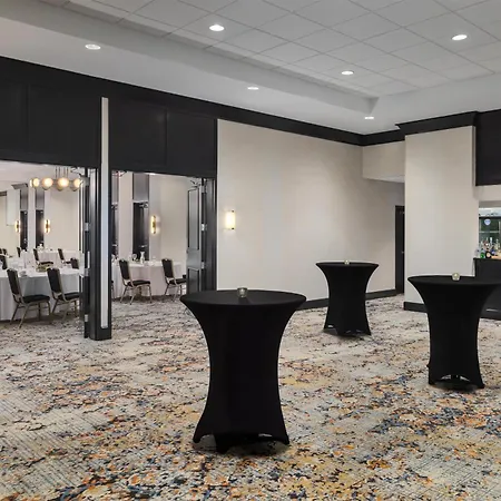 Embassy Suites By Hilton Laredo-3