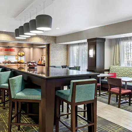 Hampton Inn Middletown-3