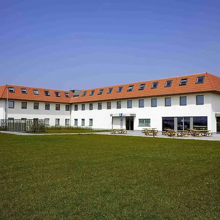 Ibis Budget Oostende Airport-2