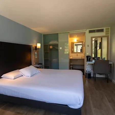 Kyriad Lyon Sud Sainte Foy-3