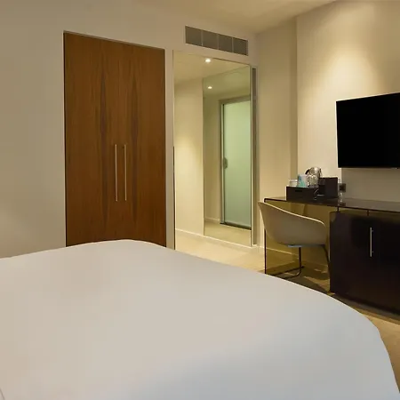 Radisson Blu Hotel, London Canary Wharf East-3