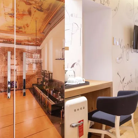 Small Luxury Hotel Goldgasse-2