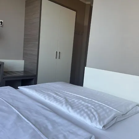 Hotel Kiel By Golden Tulip-3