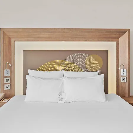 Novotel World Trade Centre Dubai-3