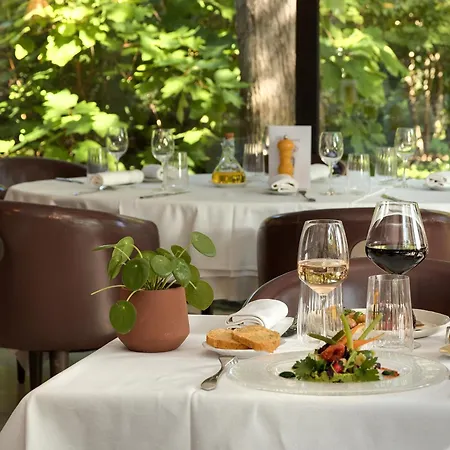 Cazaudehore, maison forestière de charme, restaurant gastronomique, terrasse ombragée et jardin-3