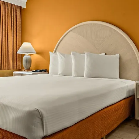 Airport Honolulu Hotel, Trademark Collection By Wyndham-2