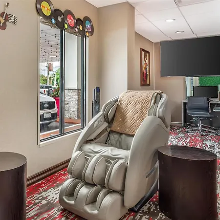 Best Western Downtown Plus Music Row-2