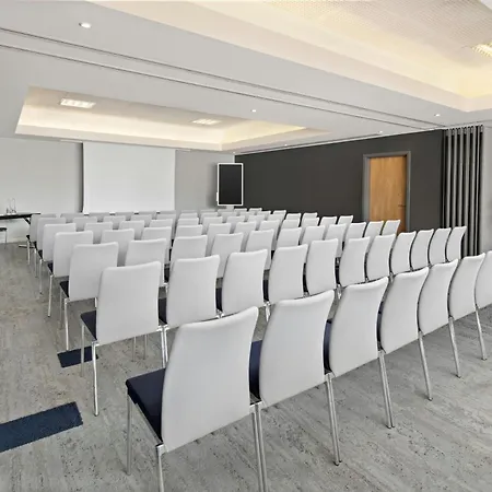 Courtyard By Marriott Toulouse Airport-2