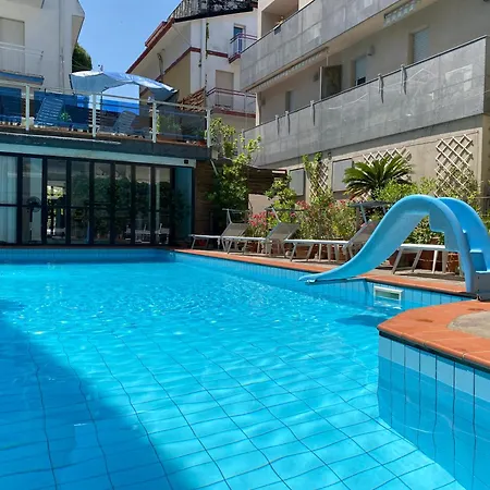 Golf Hotel-2