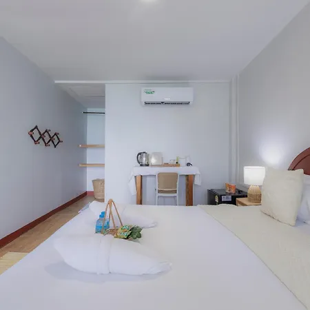 Phi Phi Cozy Seafront Resort-3