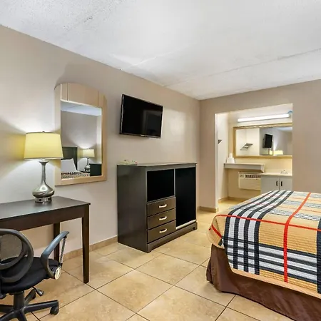 Rodeway Inn Clearwater-Dunedin-3