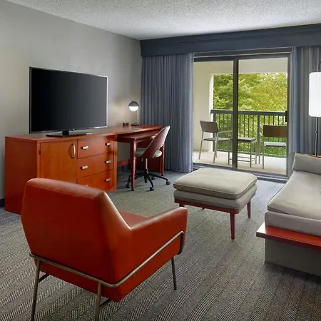 Courtyard By Marriott Frederick-3