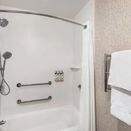 Holiday Inn Express Hotel & Suites Anniston/Oxford By Ihg-2
