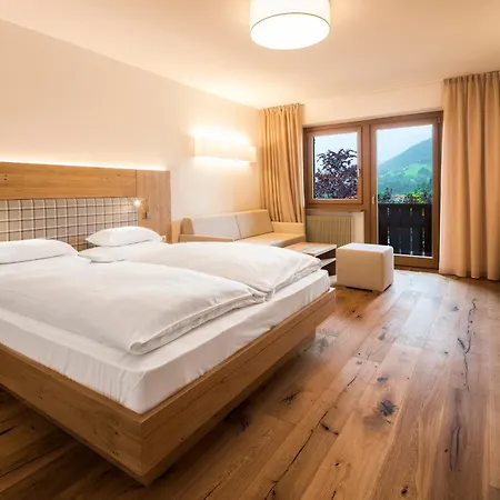 Der Waldhof-2