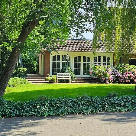 Waldhaus an de Miälkwellen-2