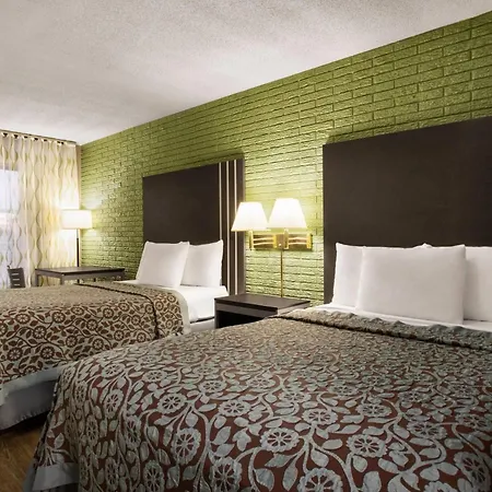 Days Inn By Wyndham Hardeeville/ I-95 State Line-3