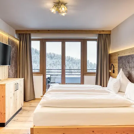 Hotel Waldfriede - Panoramic View Zillertal-3