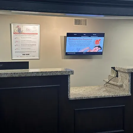 Red Roof Inn & Suites Middleborough-3