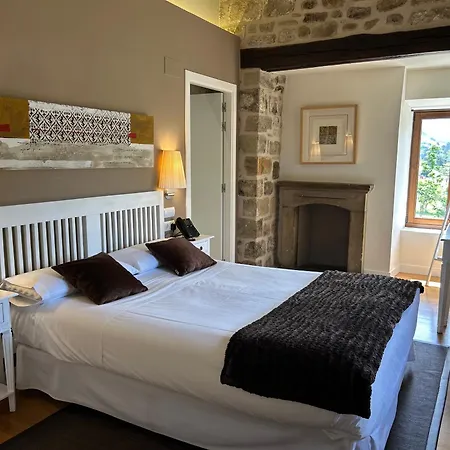 Hotel Boutique Torre Zumeltzegi-3