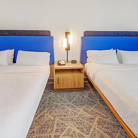 Hampton Inn Foley-3