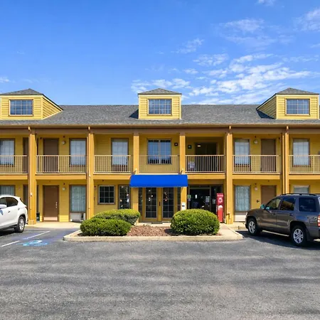 Bonita Lakes Inn By Capital O Meridian I20-2