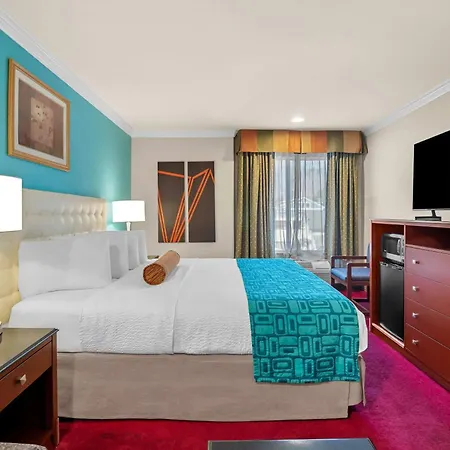 Howard Johnson By Wyndham Pasadena-3