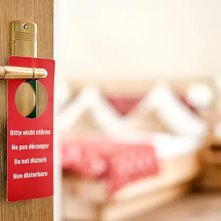 Hotel Neuwarft Altbau-3