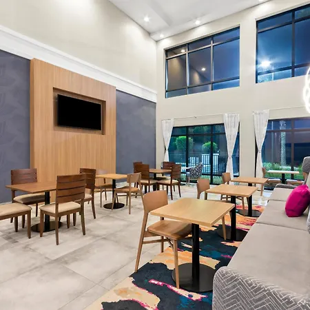 Hampton Inn & Suites Pensacola/I-10 Pine Forest Road-3