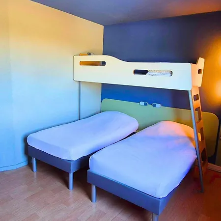 Ibis Budget Porte de Camargue-3