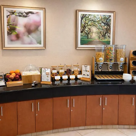 Fairfield Inn & Suites Columbus-3
