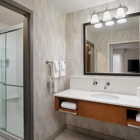 Hampton Inn Waynesboro-2