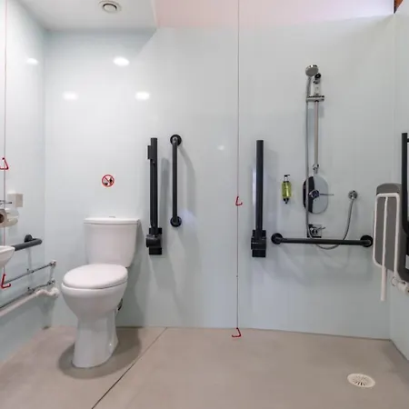 Easyhotel Manchester-2