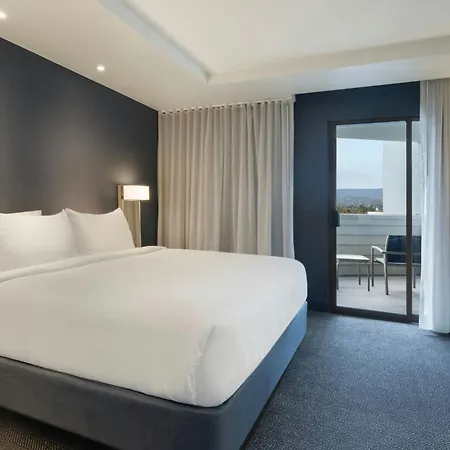 Courtyard By Marriott Redwood City-2